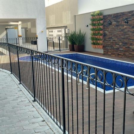 VAR-101A Dpto amplio en condomínio cerrado con piscina Bombinhas Exterior foto
