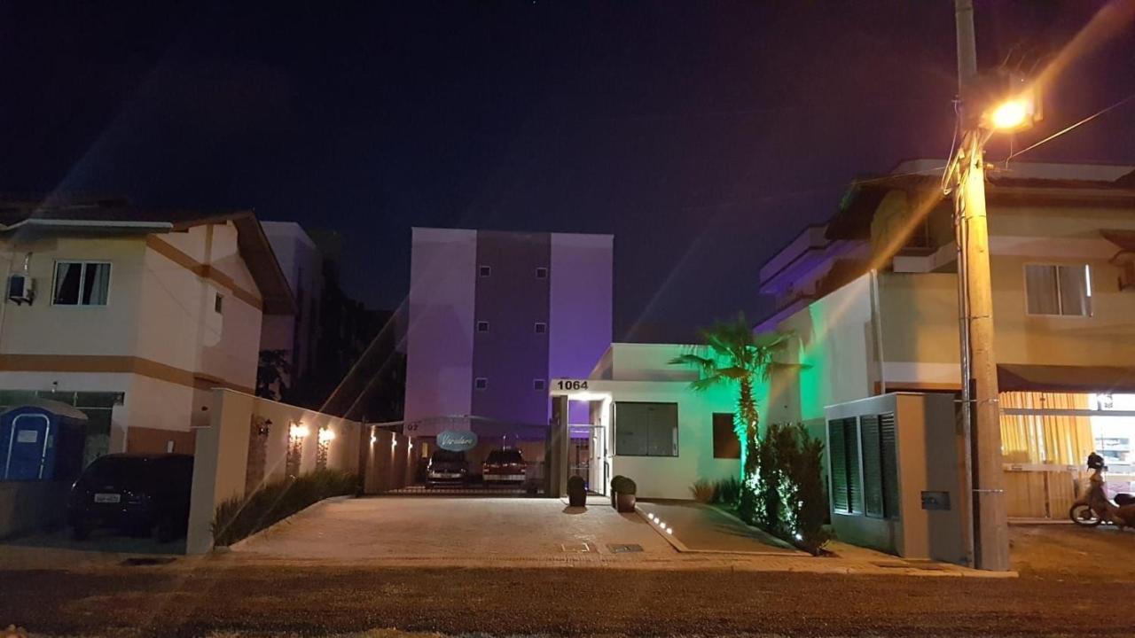 VAR-101A Dpto amplio en condomínio cerrado con piscina Bombinhas Exterior foto